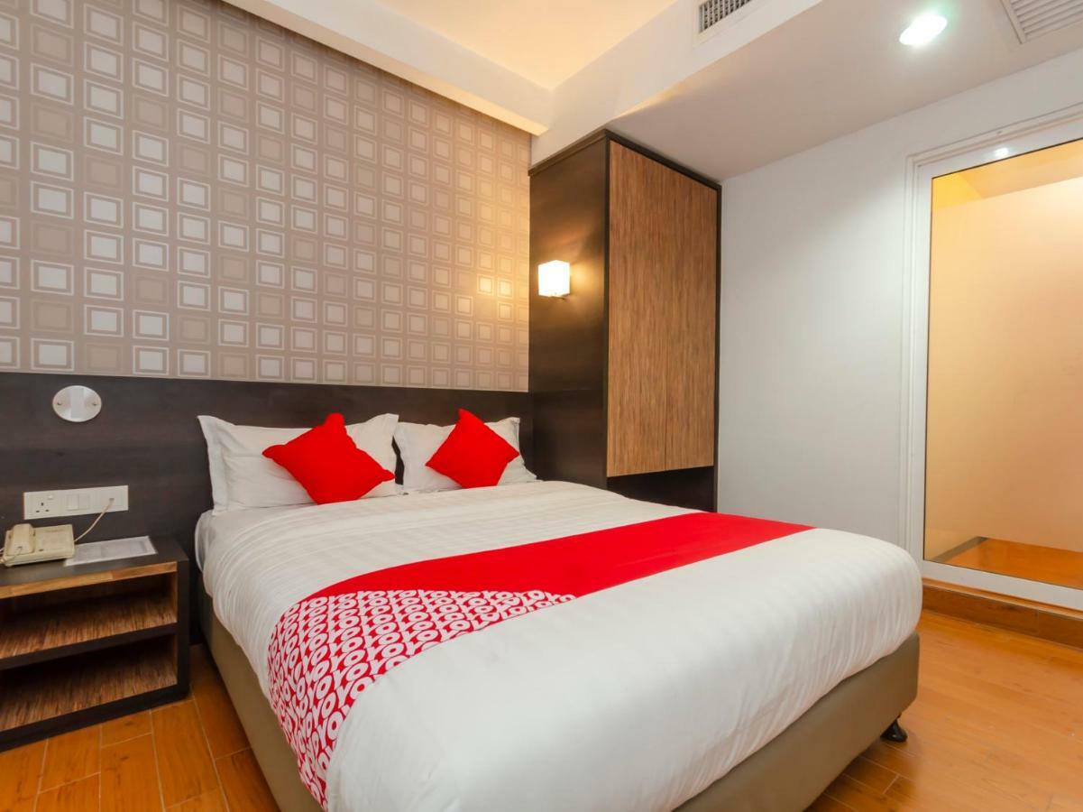 Oyo 1164 Hotel 906 Kota Laksamana Malacca Esterno foto