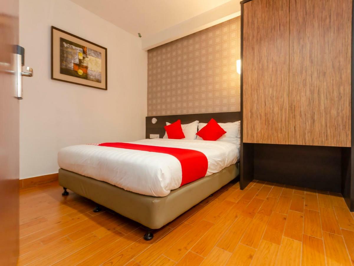 Oyo 1164 Hotel 906 Kota Laksamana Malacca Esterno foto