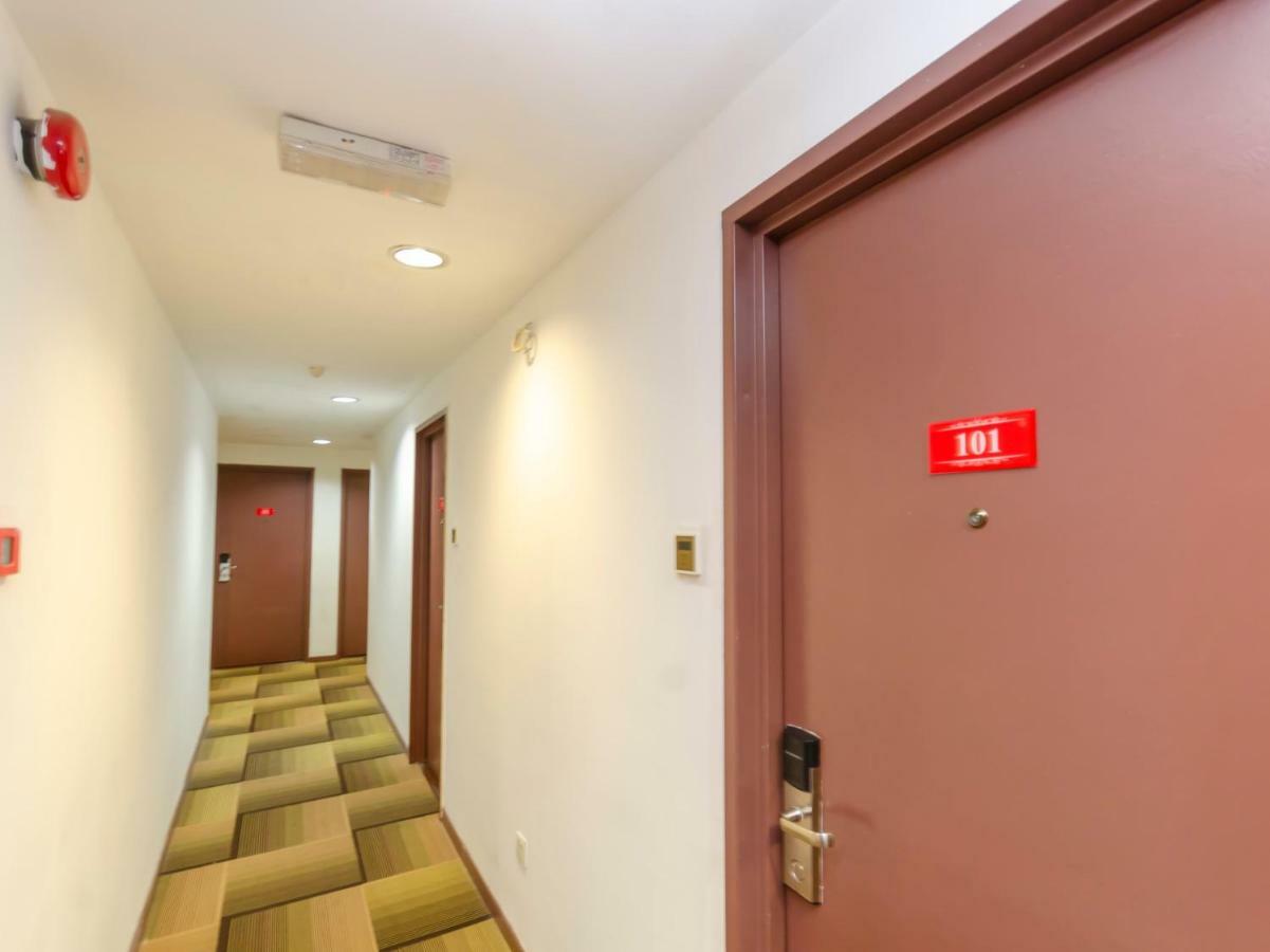 Oyo 1164 Hotel 906 Kota Laksamana Malacca Esterno foto
